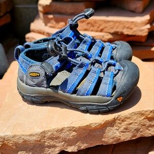 KEEN Newport H2 Closed Toe Water Sandals, Blue, Size 9 US Little Kid